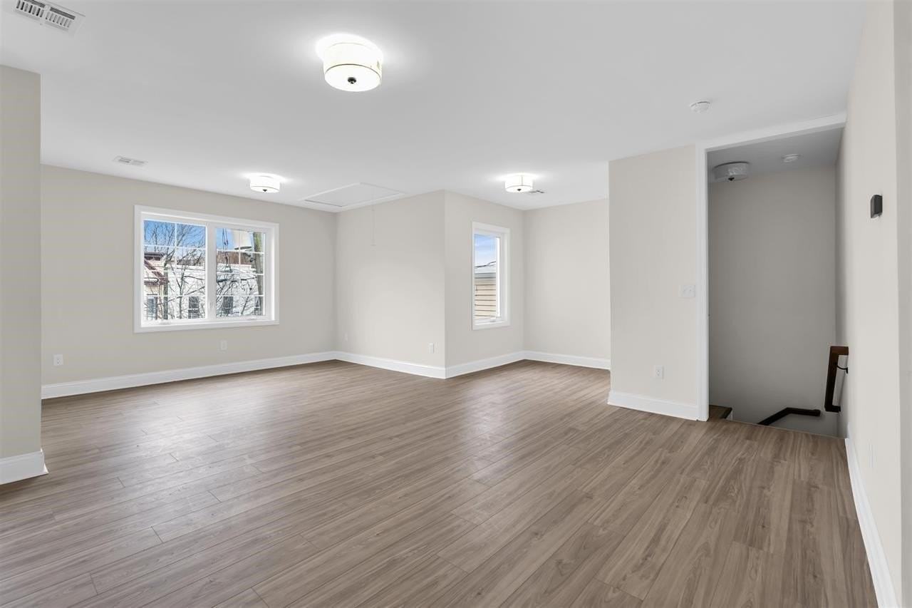 414 6th St #2 - Photo 6 of 17