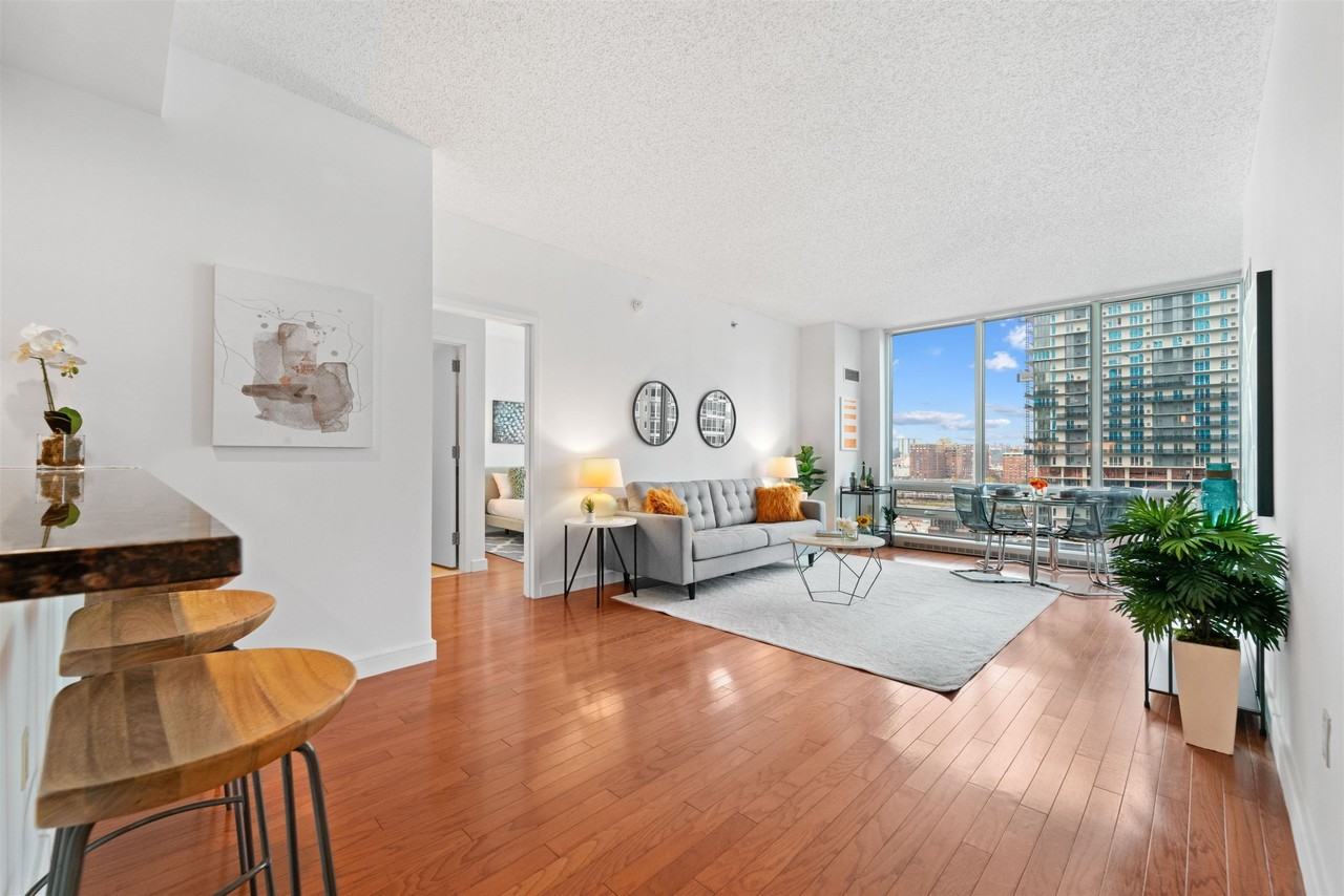 1 Shore Ln #1002 - Photo 3 of 18