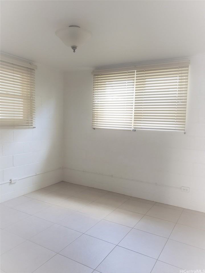 2107 Lime St Apt B - Photo 5 of 10