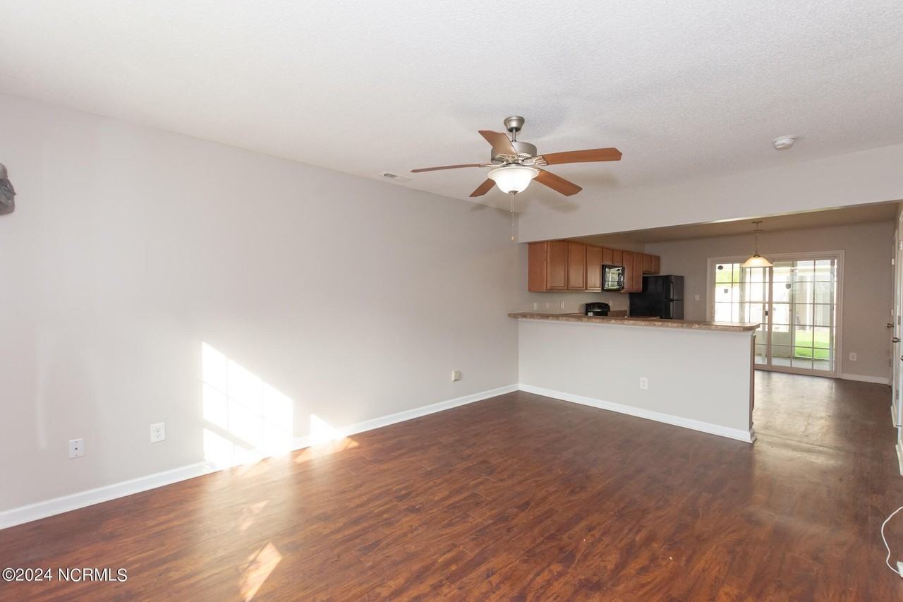 1005 Ornate Dr - Photo 5 of 28