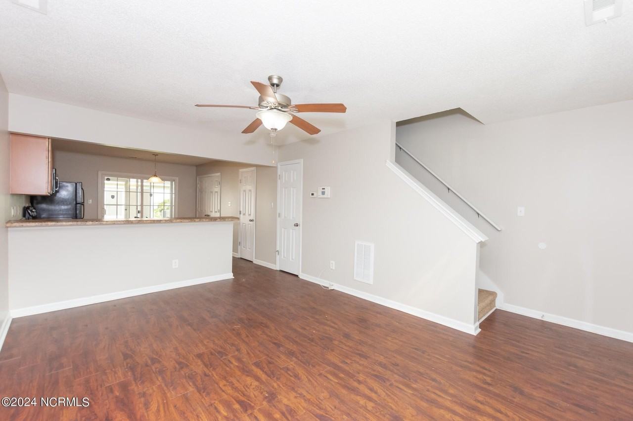 1005 Ornate Dr - Photo 6 of 28