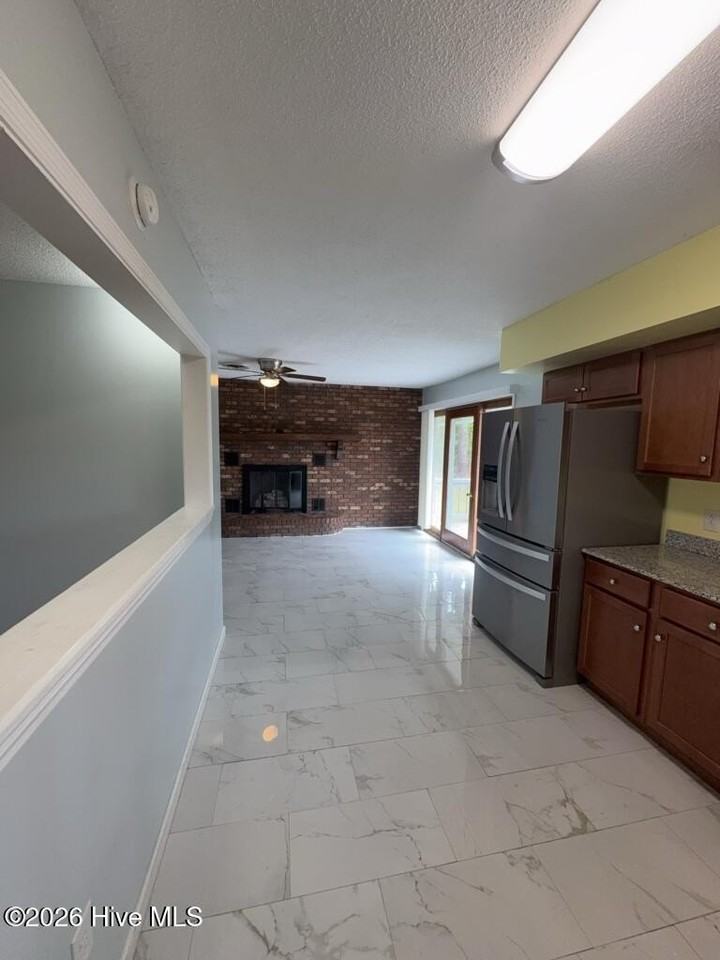 110 Elwood Rd - Photo 7 of 20