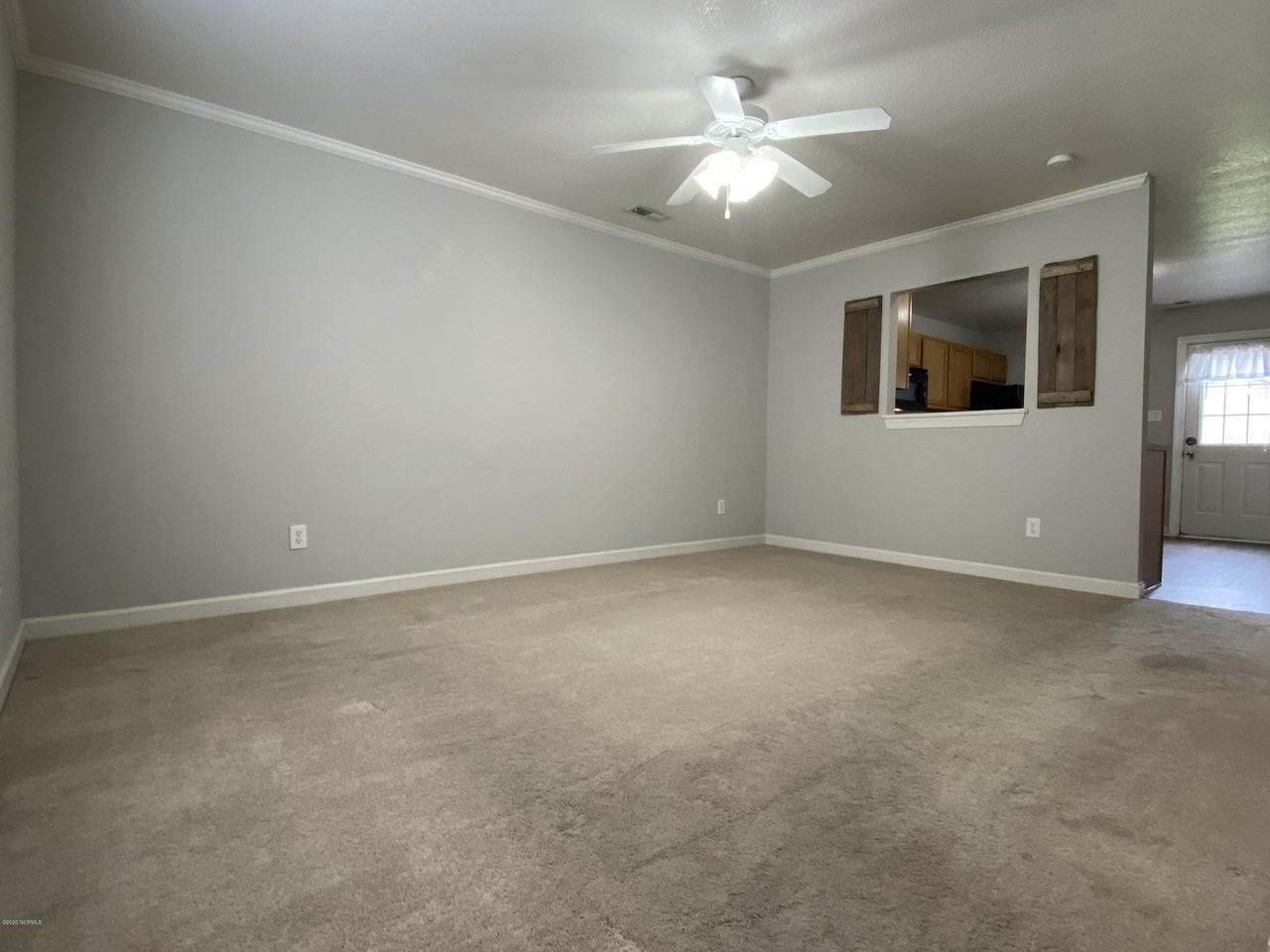 805 Springwood Dr - Photo 2 of 21