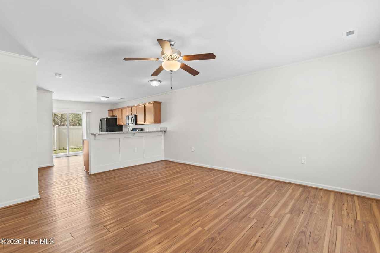 425 Sullivan Loop Rd - Photo 5 of 23