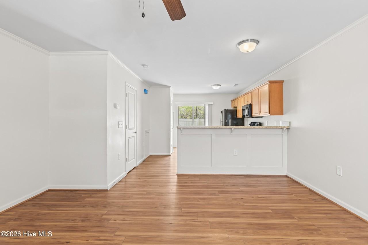 425 Sullivan Loop Rd - Photo 7 of 23