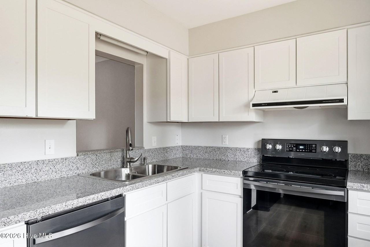 44 Garden Villa Dr - Photo 5 of 24