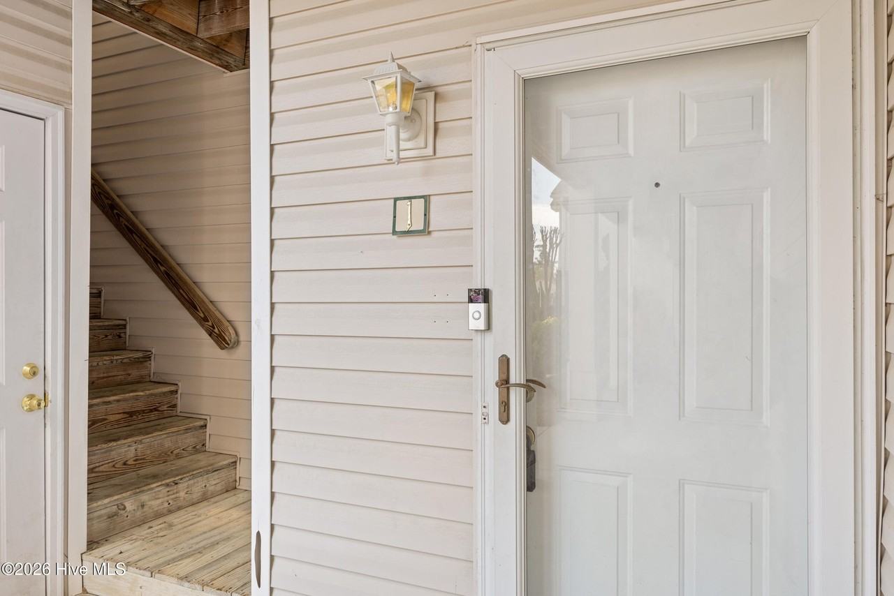 1604 Willoughby Park Ct Unit 1 - Photo 5 of 32