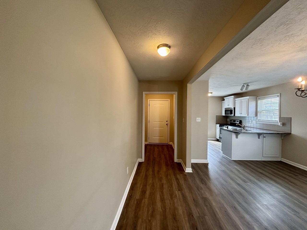 1101 Grove Landing Ln - Photo 3 of 24