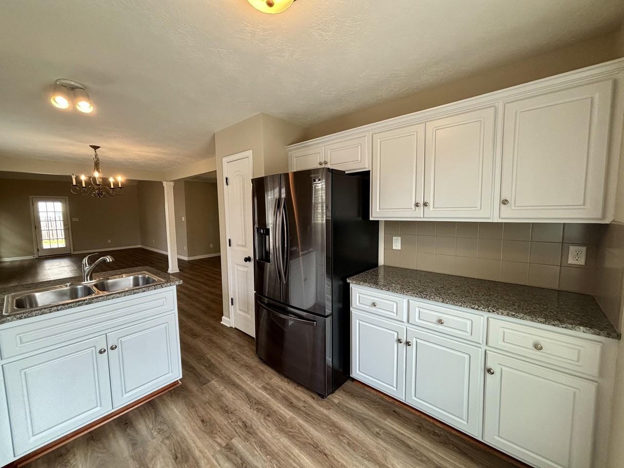 1101 Grove Landing Ln - Photo 5 of 24