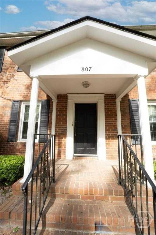 807 Kings Rd - Photo 3 of 39