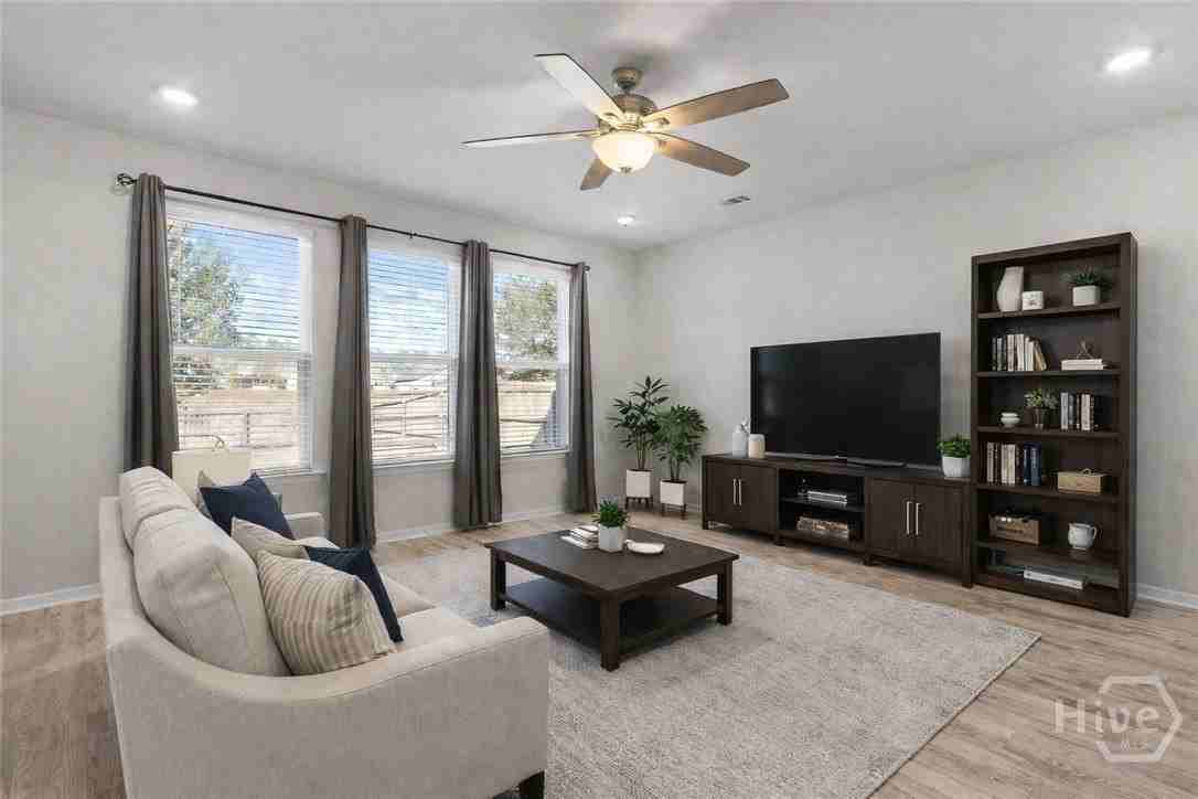 414 Grasslands Dr - Photo 4 of 29