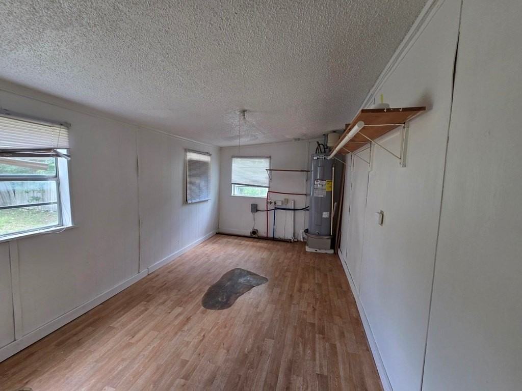 3414 Riverside Dr - Photo 4 of 9