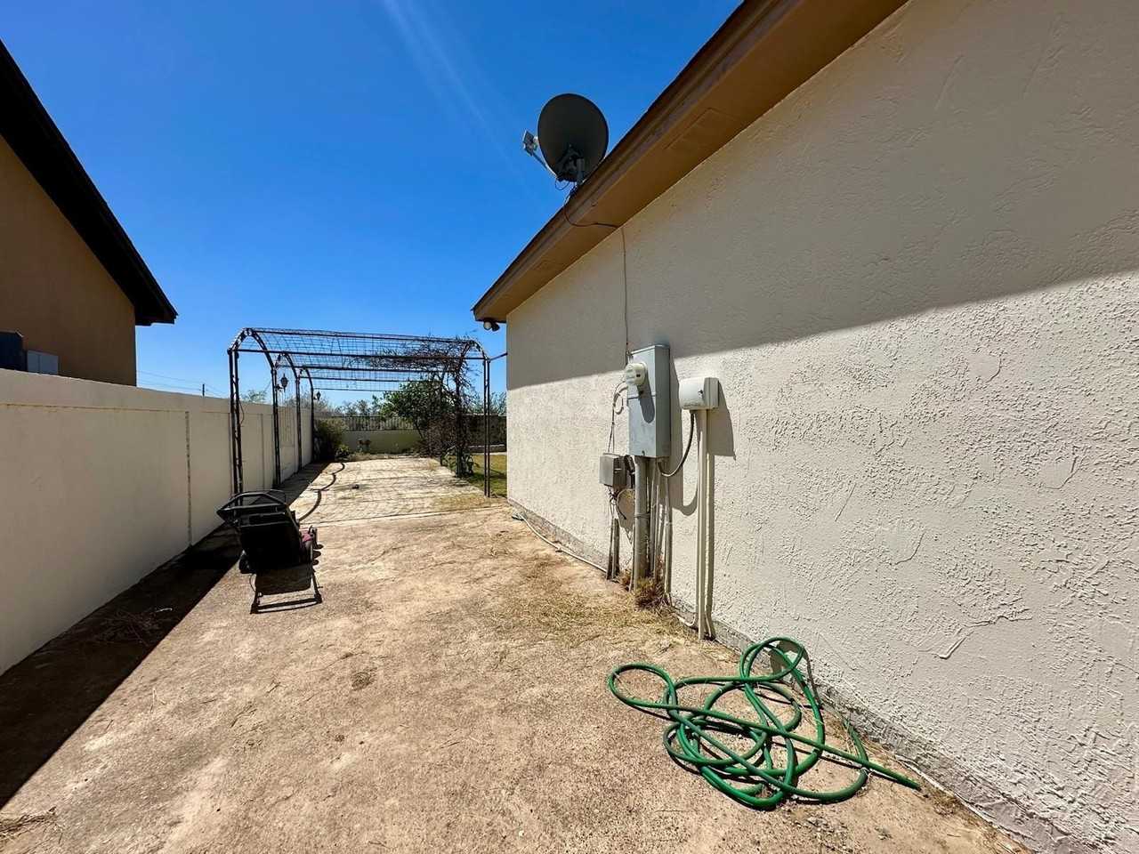 617 Cowbird Cove Ct - Photo 4 of 15