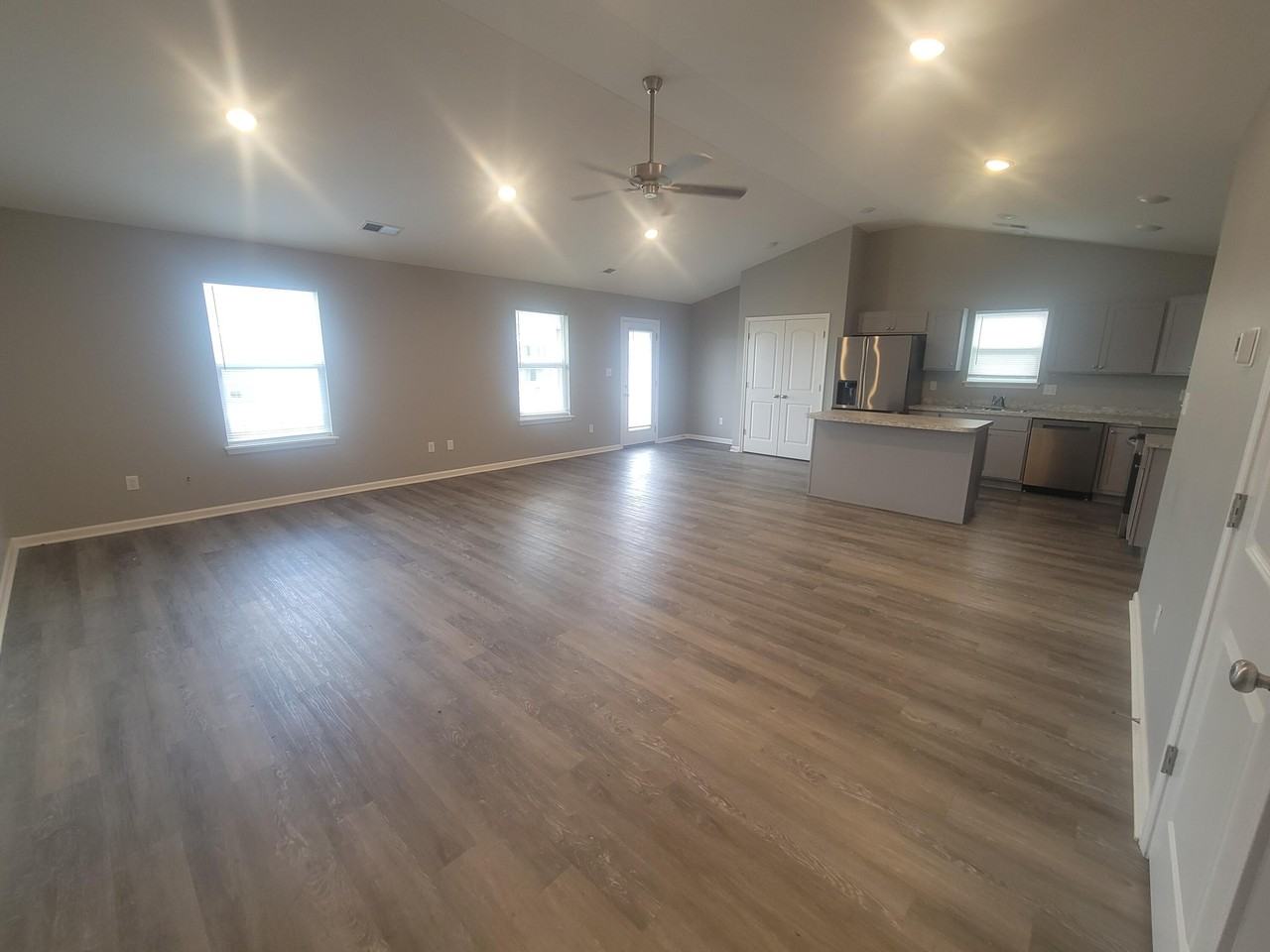 8080 Driftwood Loop - Photo 3 of 13