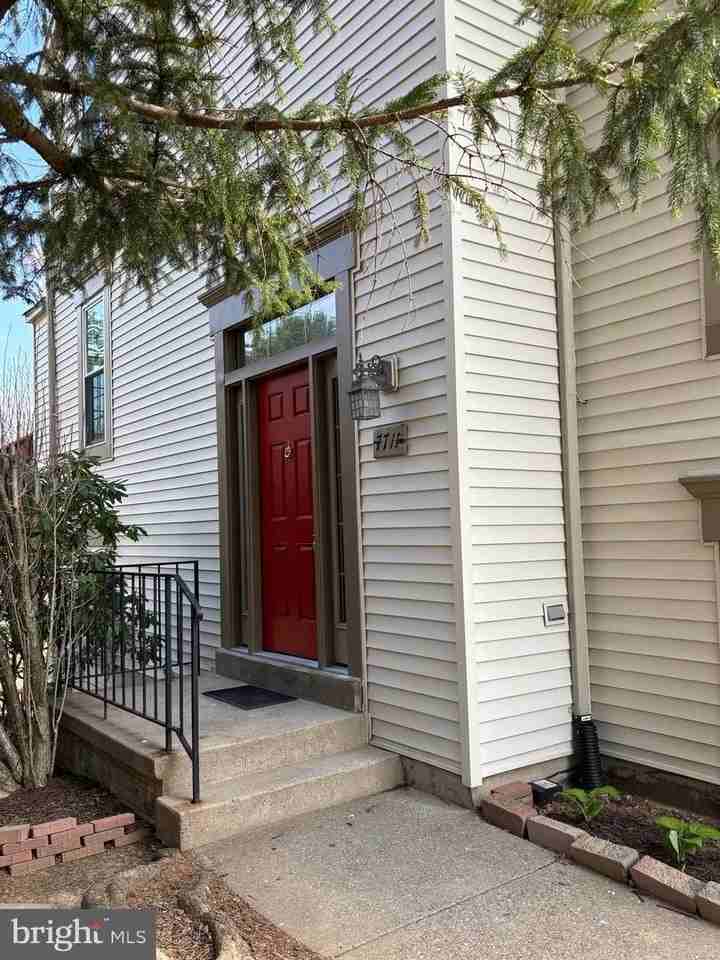 7711 Goodfellow Way - Photo 3 of 34