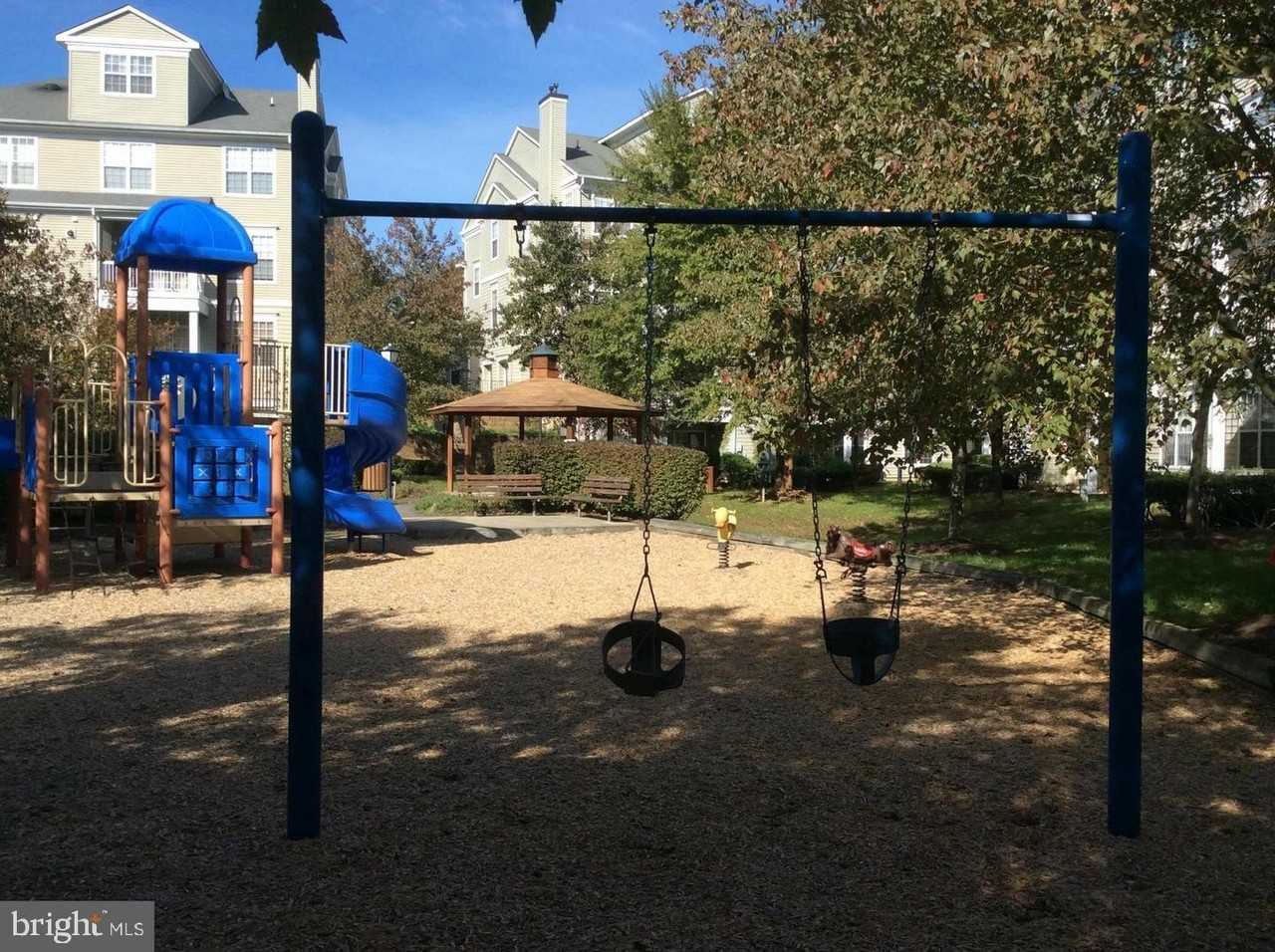 14505 Hampshire Hall Ct - Photo 3 of 22