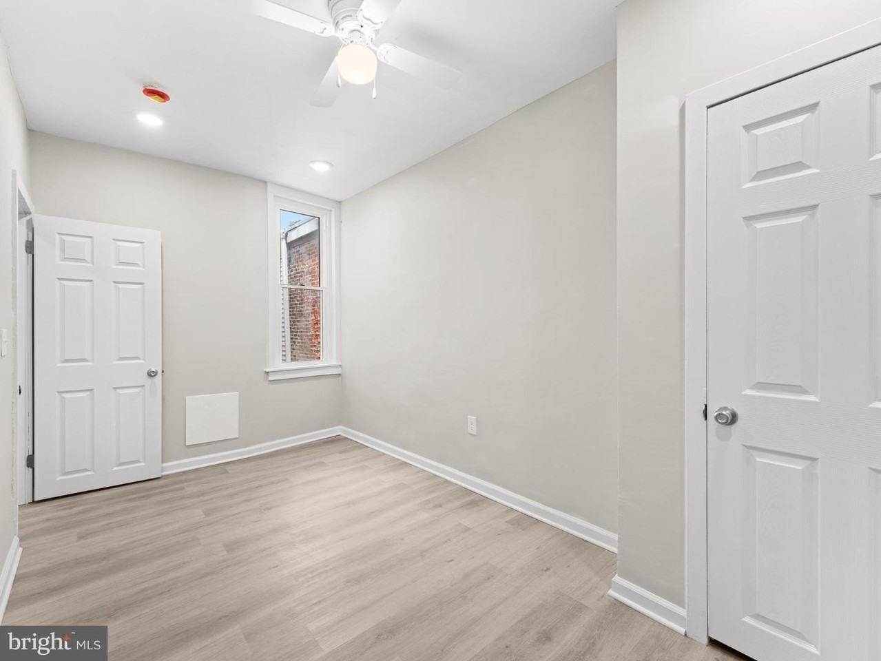 3010 Emerald St - Photo 6 of 24