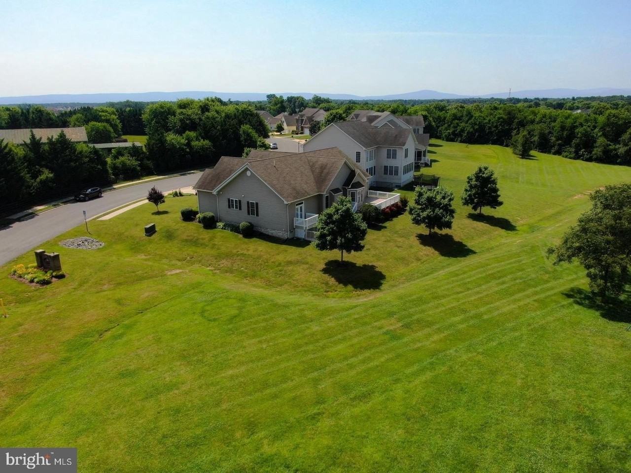 400 Albin Dr - Photo 3 of 5