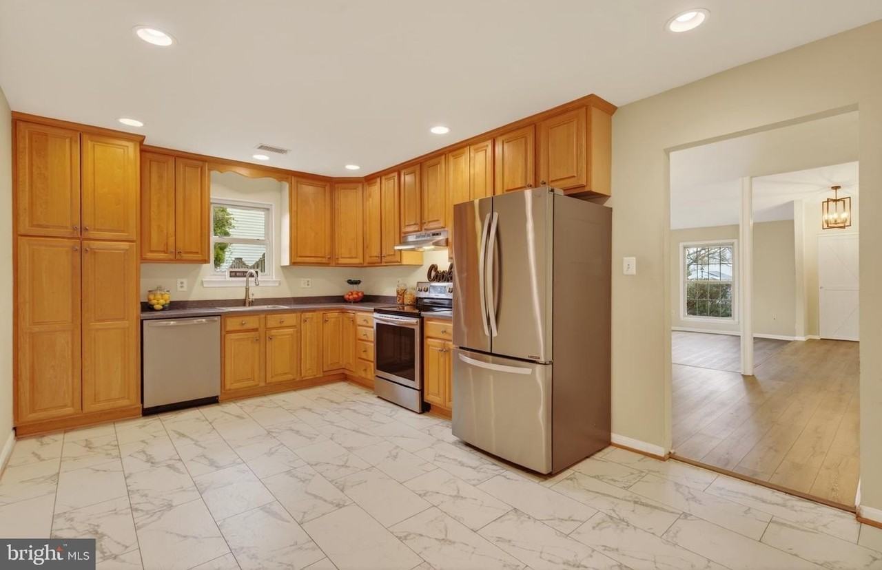 1706 Fantasia Cir - Photo 7 of 25