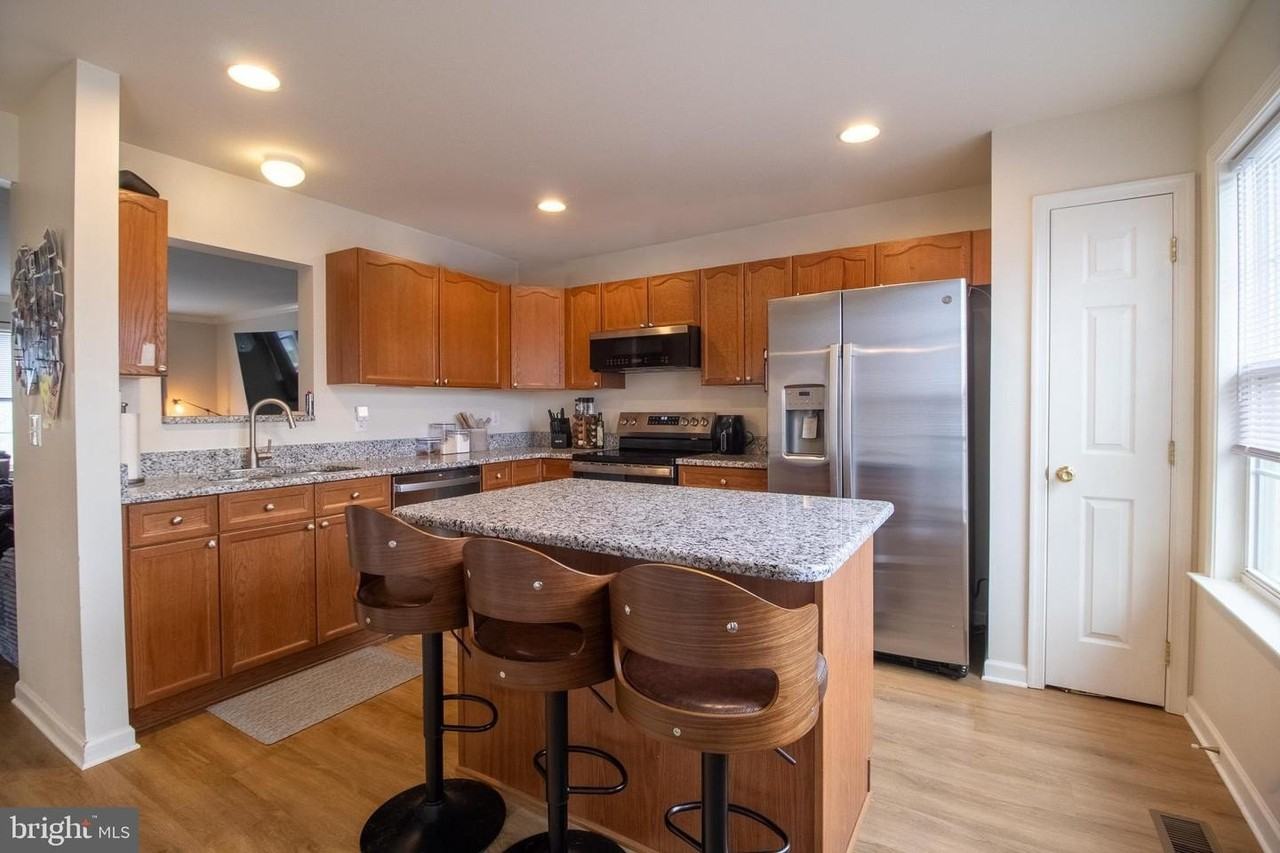 113 Aero St - Photo 5 of 27