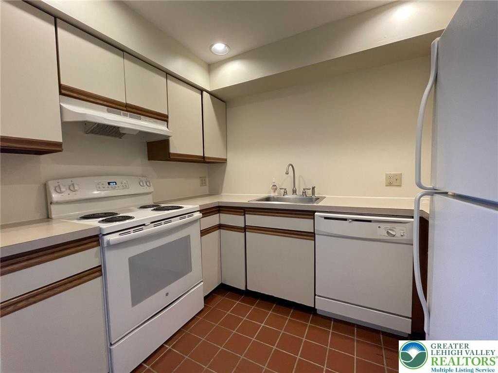 101 Race St #205 - Photo 4 of 15