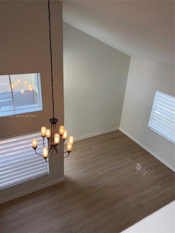 1246 Nw 125th Ter #1246 - Photo 6 of 32