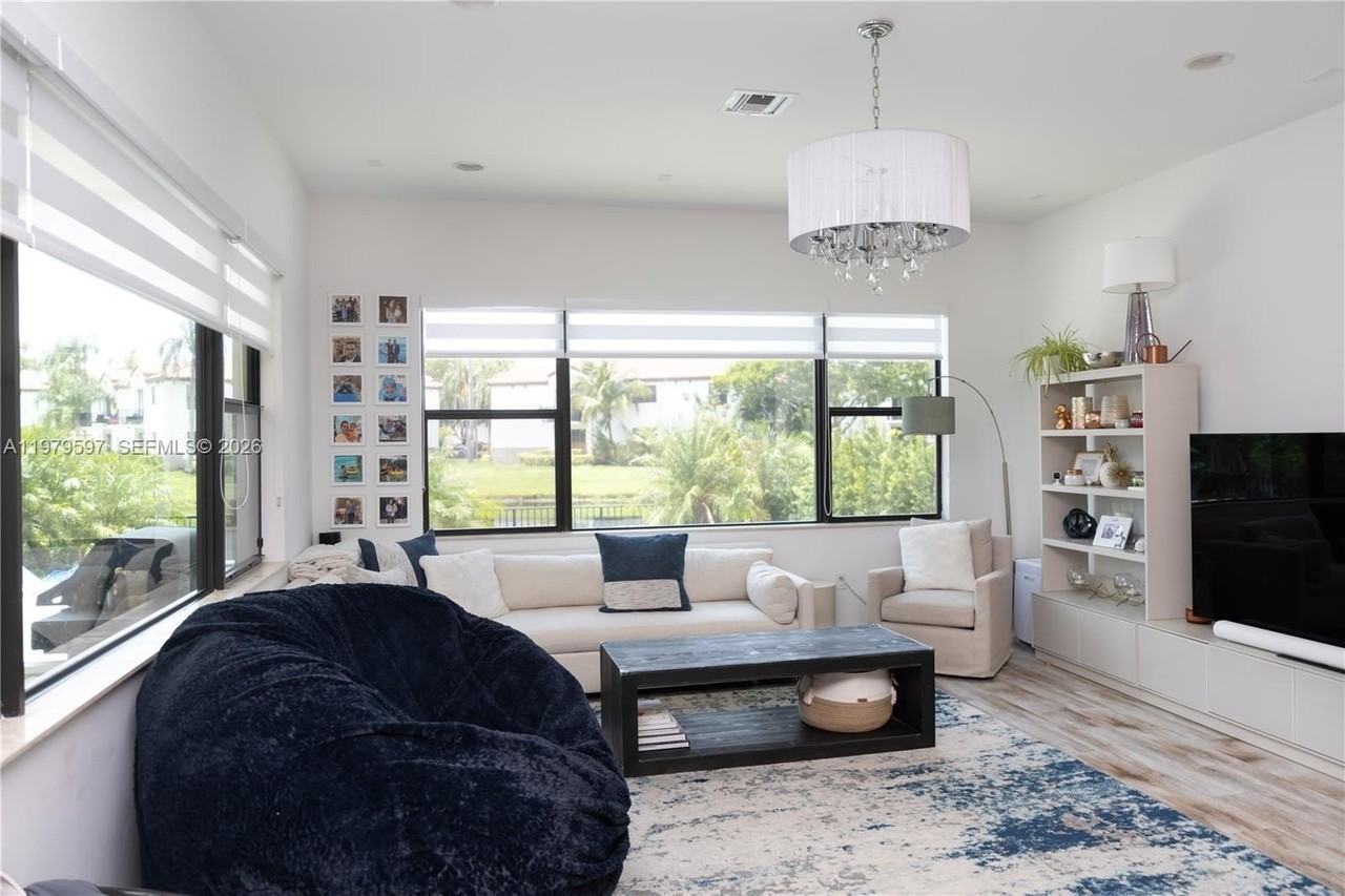 11826 Sw 13th Ct - Photo 7 of 50