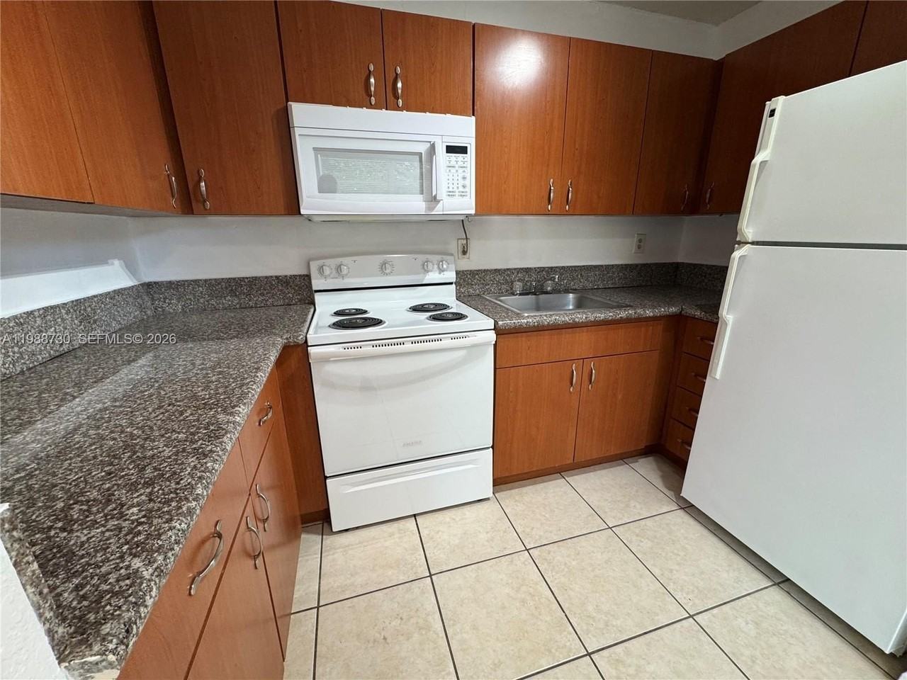 4732 Sw 33rd Ave #206 - Photo 4 of 9