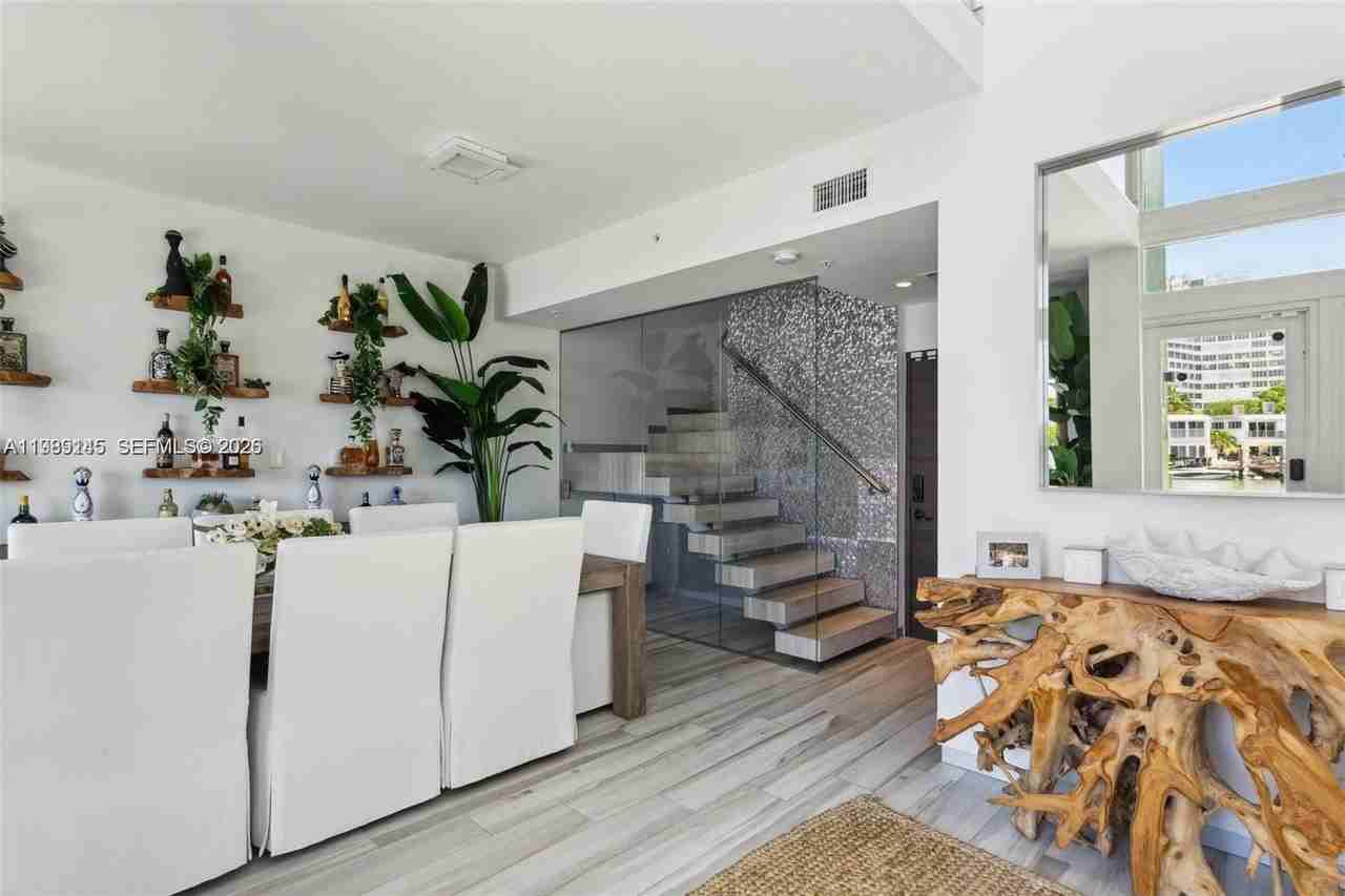 101 N Shore Dr #101 - Photo 7 of 23