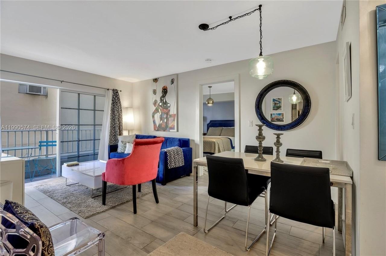 2600 Collins Ave #204 - Photo 4 of 21