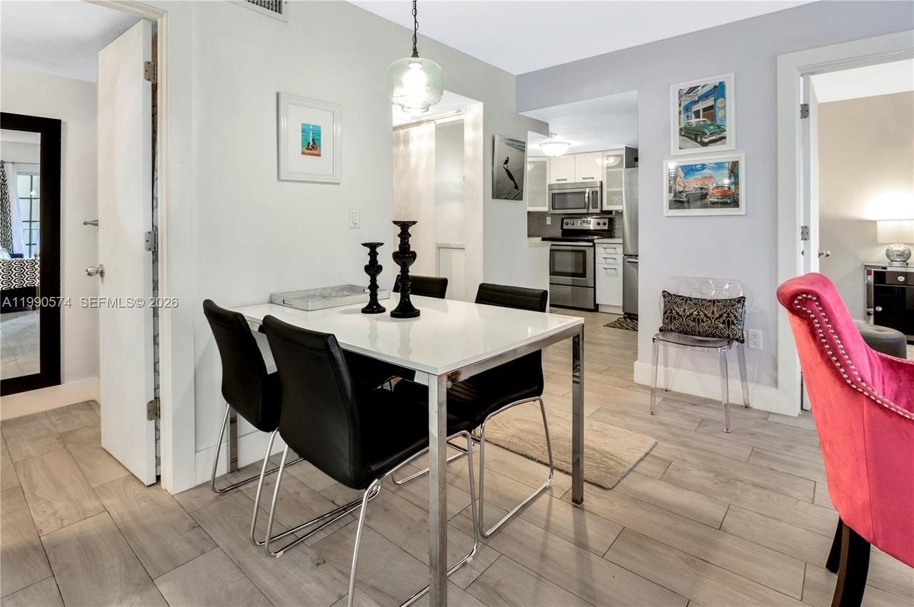 2600 Collins Ave #204 - Photo 7 of 21