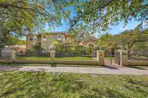 featured image of 6200 Granada Blvd