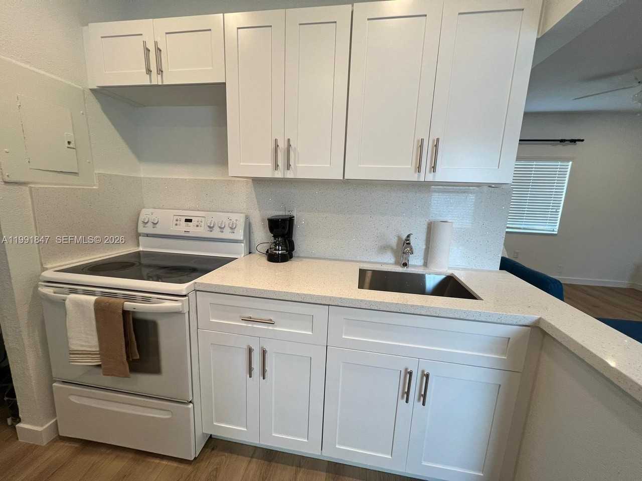 2315 Taylor St #1 - Photo 6 of 11