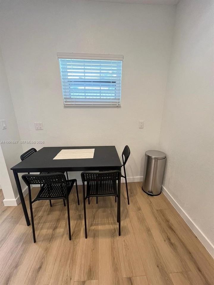 2315 Taylor St #1 - Photo 7 of 11