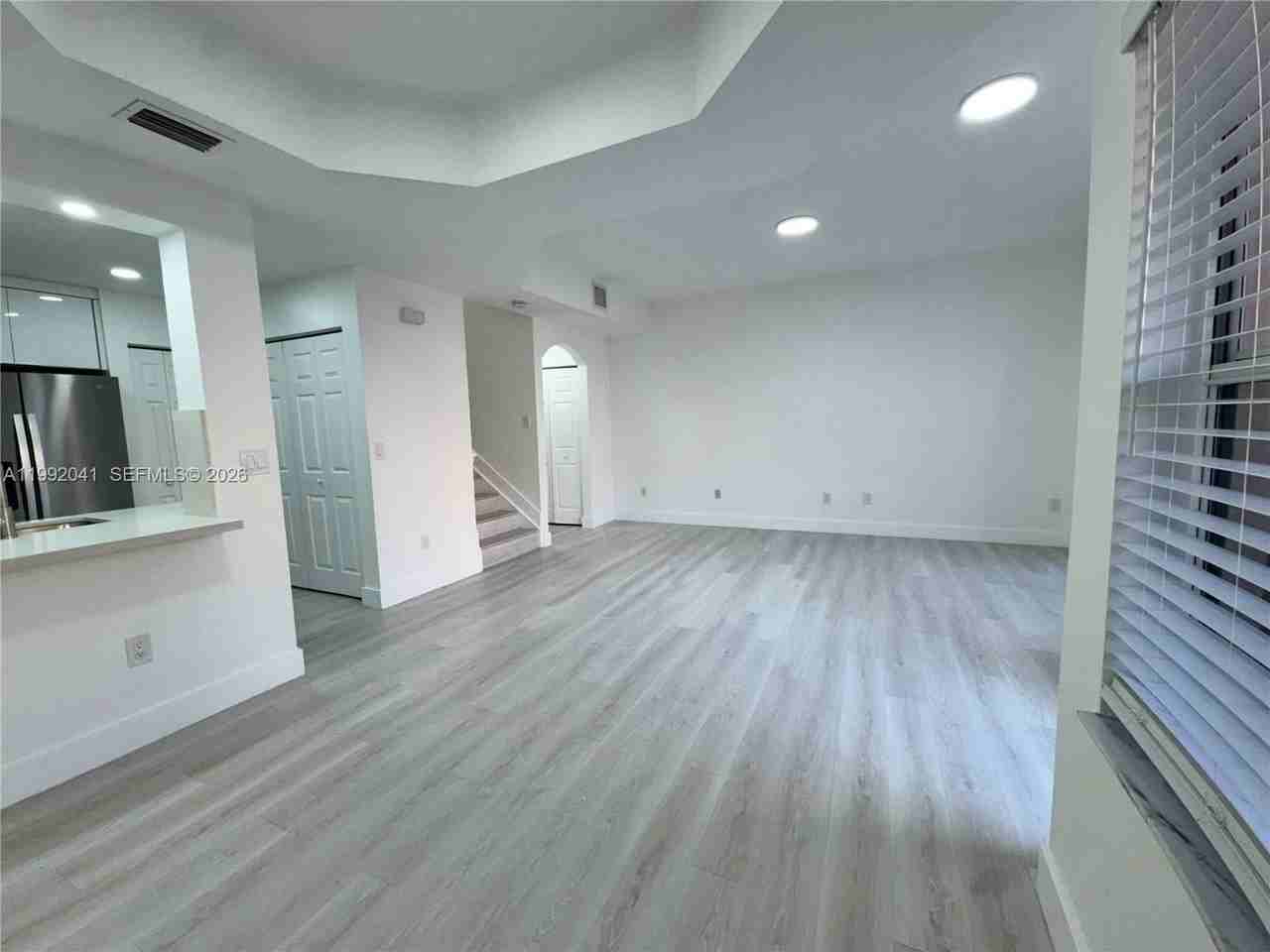 4911 Spinnaker Dr #4808 - Photo 6 of 22