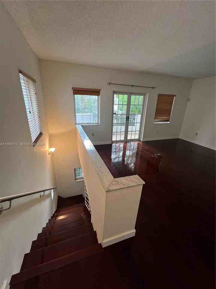 261 Navarre Ave #A4 - Photo 6 of 14