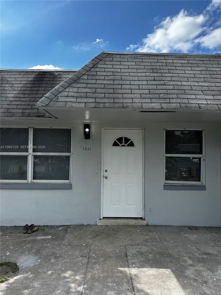 1531 Nw 8th Ave #1531 - Photo 3 of 3