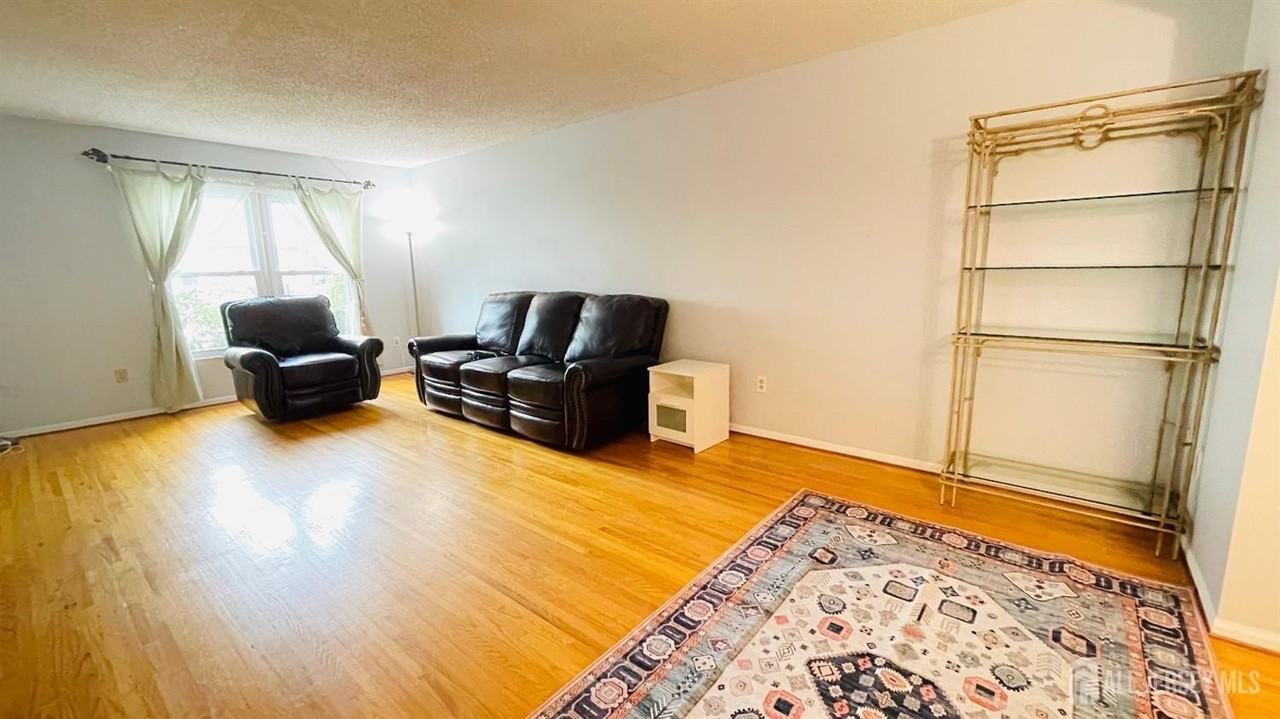 4702 Hana Rd - Photo 4 of 24