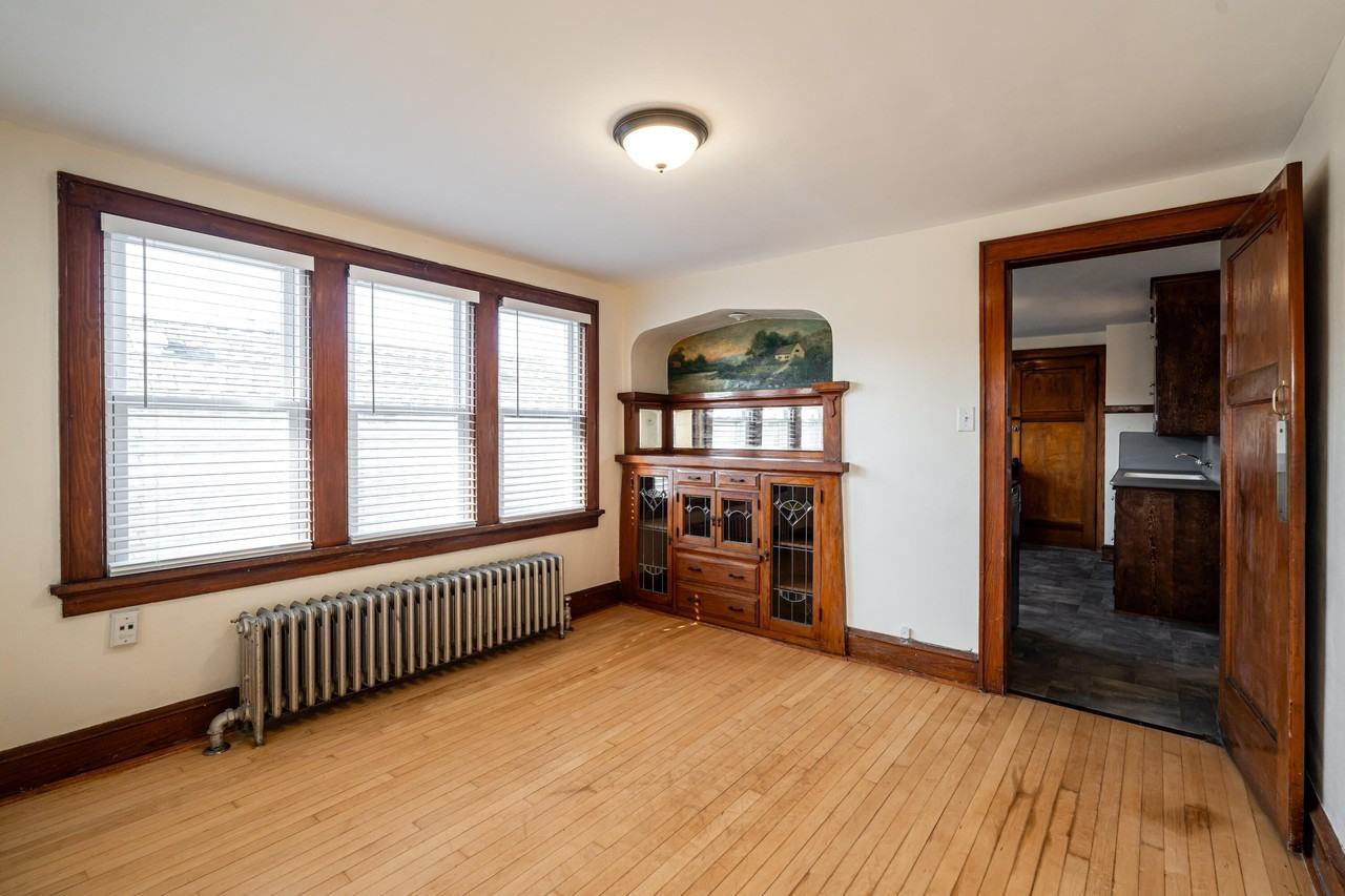 2213 S 72nd St - Photo 6 of 17