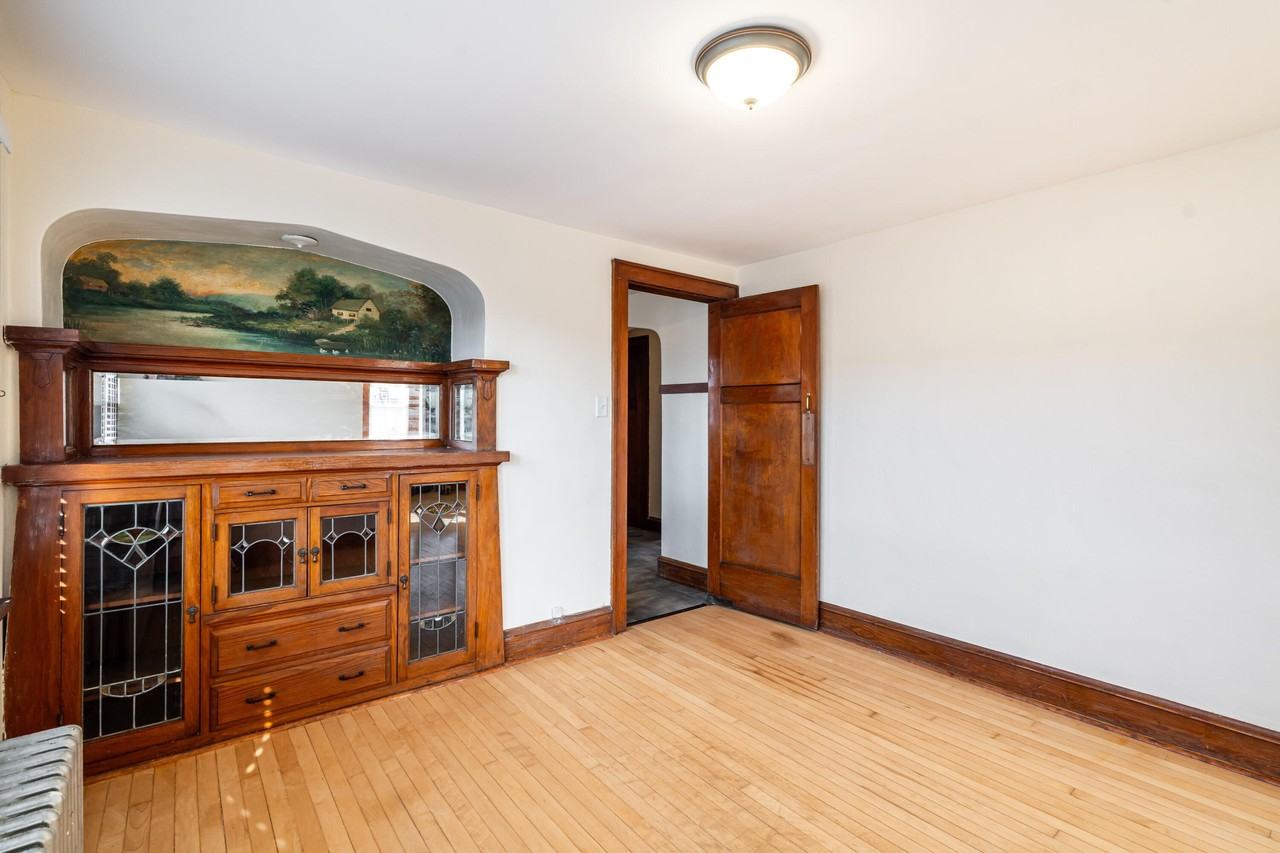 2213 S 72nd St - Photo 7 of 17