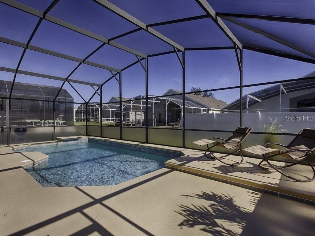 321 Henley Cir - Photo 2 of 5