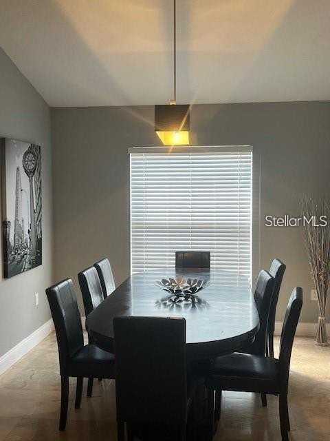 321 Henley Cir - Photo 4 of 5