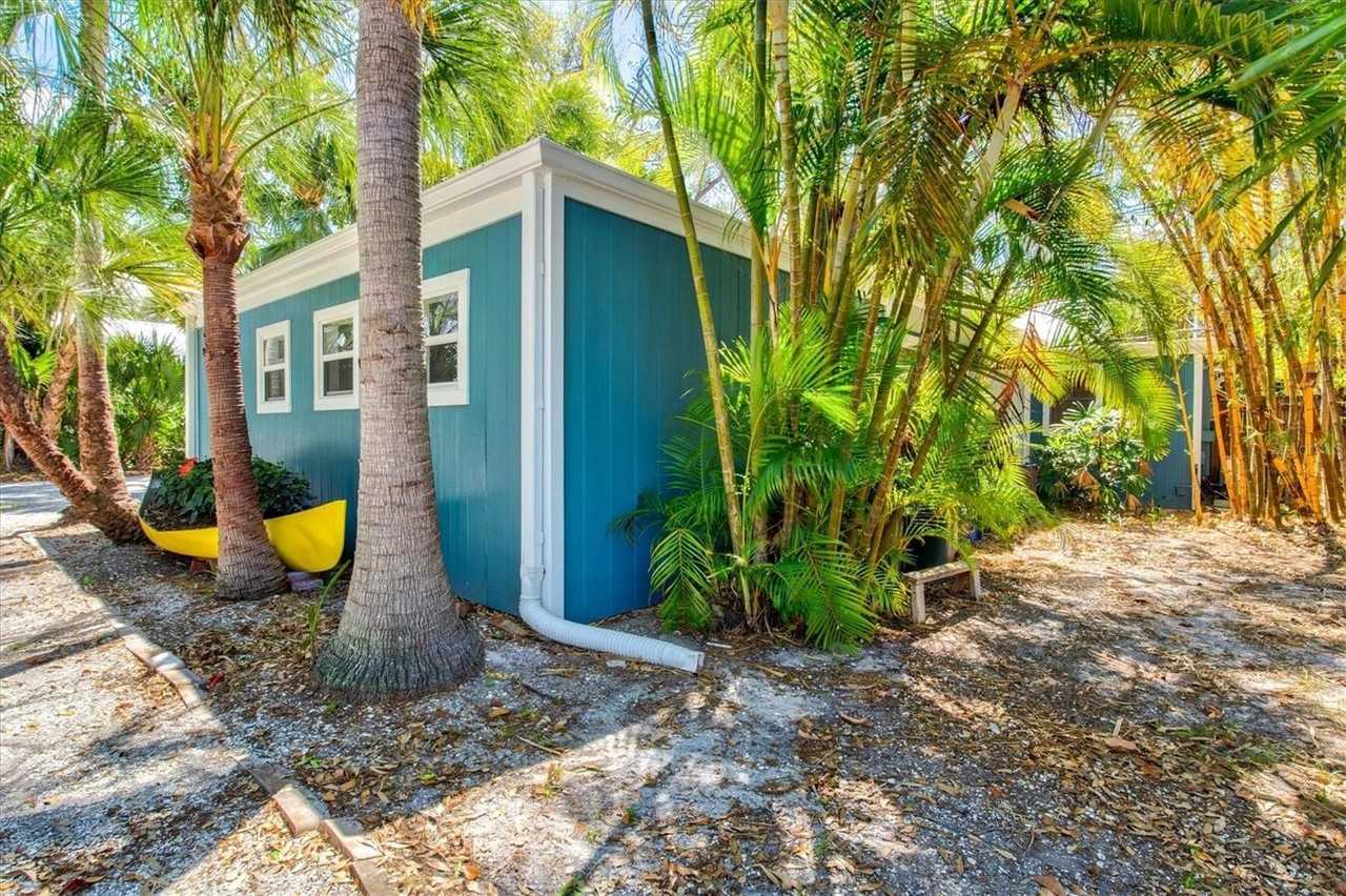 3663 Egerton Cir - Photo 4 of 50