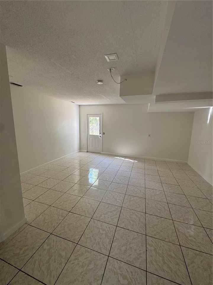 3546 Acorn St - Photo 6 of 20