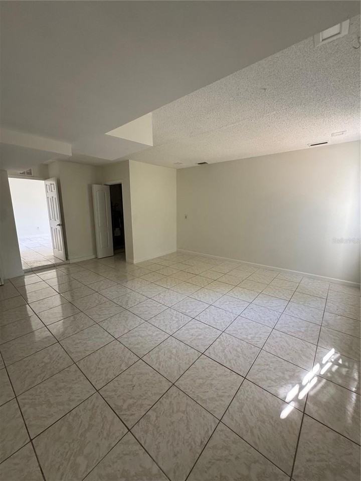 3546 Acorn St - Photo 7 of 20