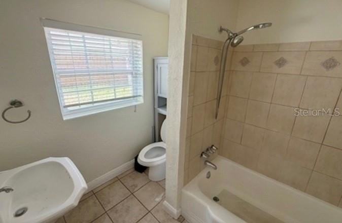 2420 Euston Rd - Photo 7 of 11