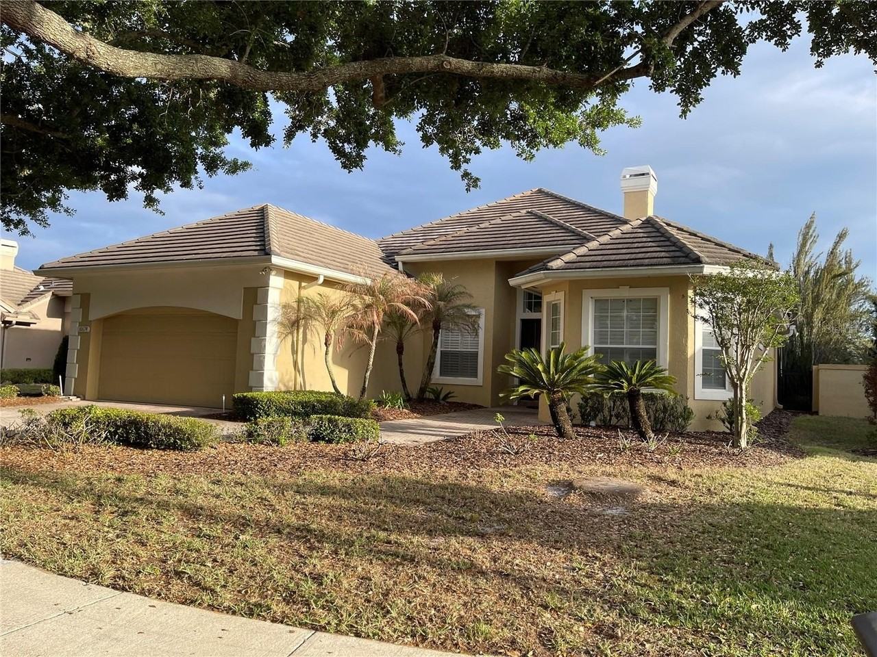 10674 Woodchase Cir - Photo 2 of 36