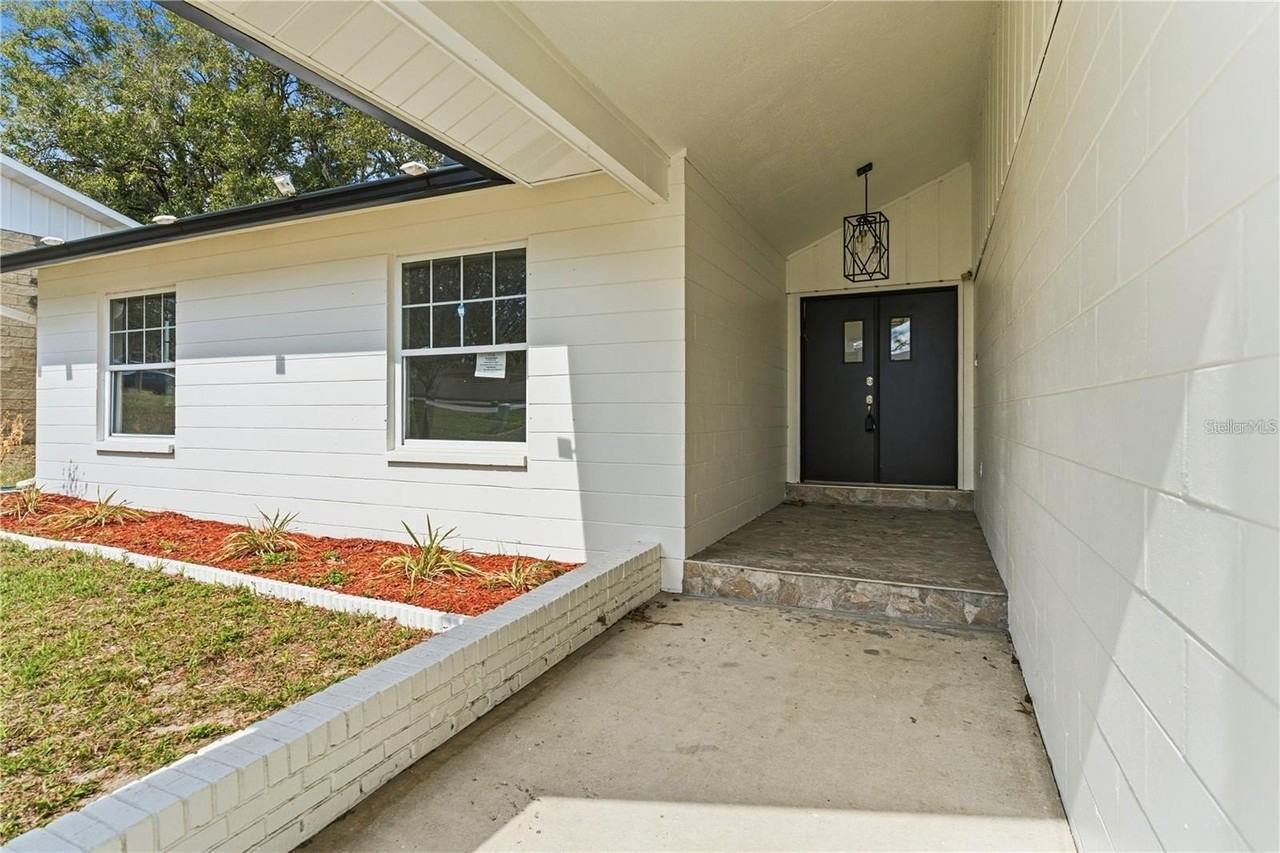 616 Water Rd - Photo 2 of 32