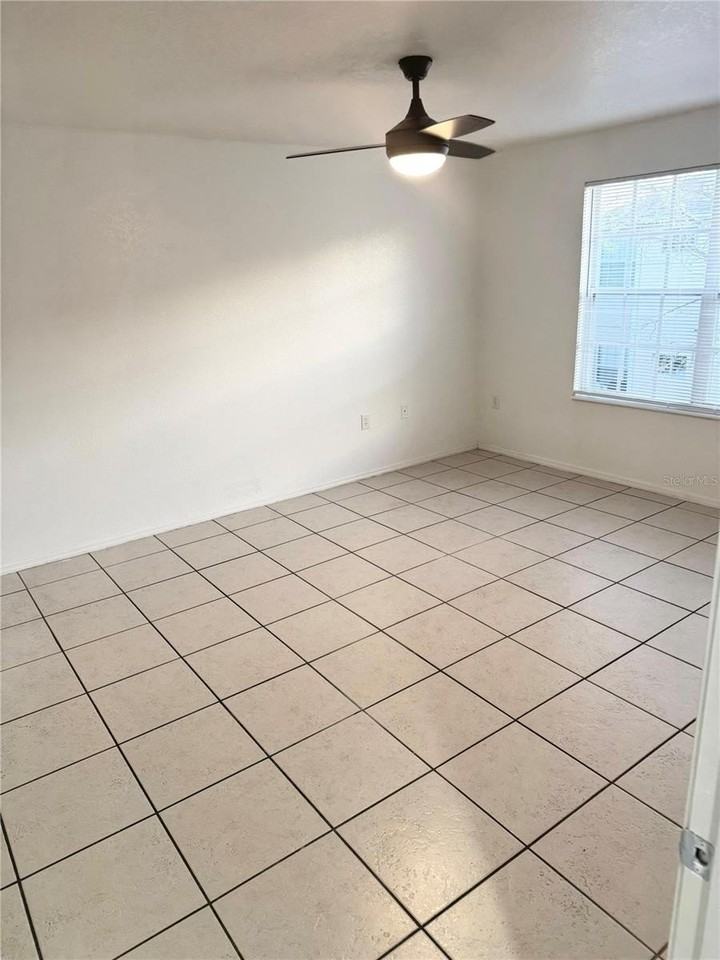 2346 Prime Cir #B - Photo 2 of 13