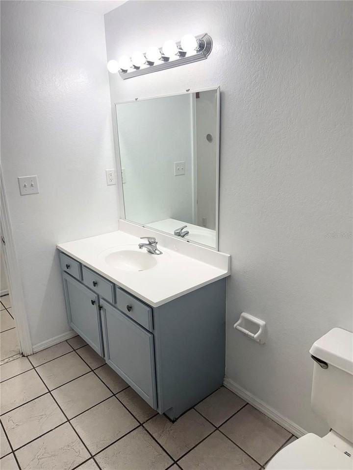 2346 Prime Cir #B - Photo 5 of 13